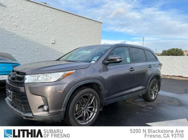 2019 Toyota Highlander XLE for sale in Fresno, CA