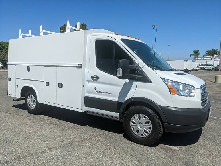 2018 Ford Transit Chassis 350 HD 9950 GVWR Cutaway DRW FWD for sale in Fountain Valley, CA