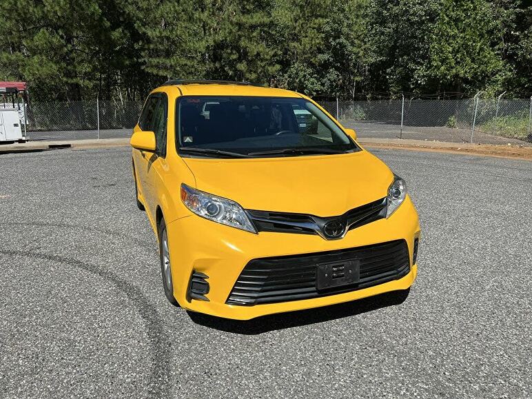 2019 Toyota Sienna LE 8-Passenger FWD for sale in Grass Valley, CA