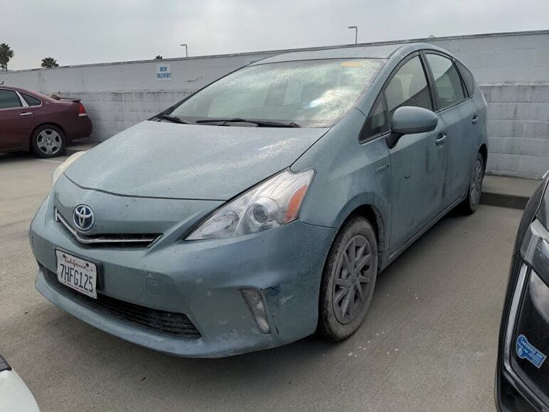 2014 Toyota Prius v Two FWD for sale in Culver City, CA