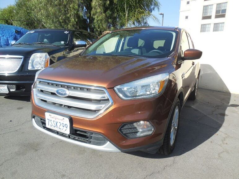 2017 Ford Escape SE FWD for sale in Hawaiian Gardens, CA