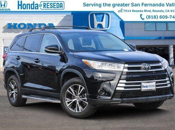 2019 Toyota Highlander LE for sale in Los Angeles, CA